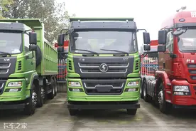 搭载玉柴350马力，配6.5米货厢，实拍陕汽轩德X6自卸车图片