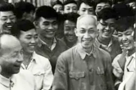 此人是四位元帅的恩人，主席对他有一个评价，您肯定知道视频封面