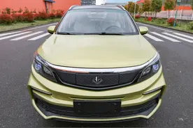 枫叶30X上市，6.88万起售，吉利旗下全新品牌，城市代步新选择图片