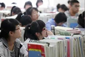 2003年疫情，他偷了高考试卷，启用备用卷，无数考生命运由此改变图片