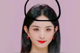 赵丽颖也有脱发危机？直播被疑垫高颅顶戴假发，色差太大穿帮明显图片