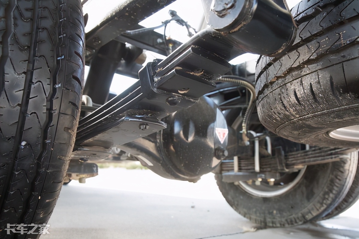 福田单排汽油版小货车_福田瑞沃小金刚Q版自卸车_微卡运输车型推荐