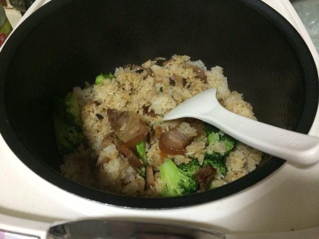 买锅也要买对了！电压力锅和电饭煲有什么区别，买对了省钱了