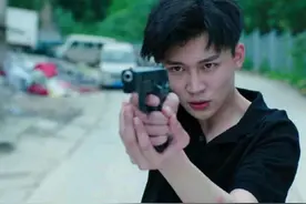 星二代刘怡潼：不怕反派坏就怕反派长得帅，三观跟着反派五官跑图片