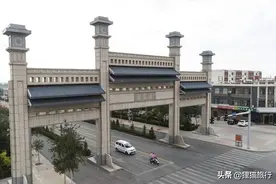 宁夏闽宁镇从吊庄移民开始，创造了干沙滩变成金沙滩的奇迹图片