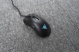 雷蛇炼狱蝰蛇V2迷你版游戏鼠标评测 - 小姐姐及中小手玩家福音图片