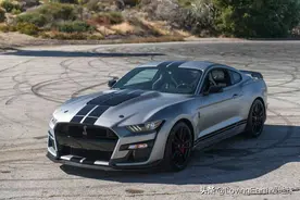 2020年福特野马谢尔比GT500：一改以往美式肌肉车的操控图片