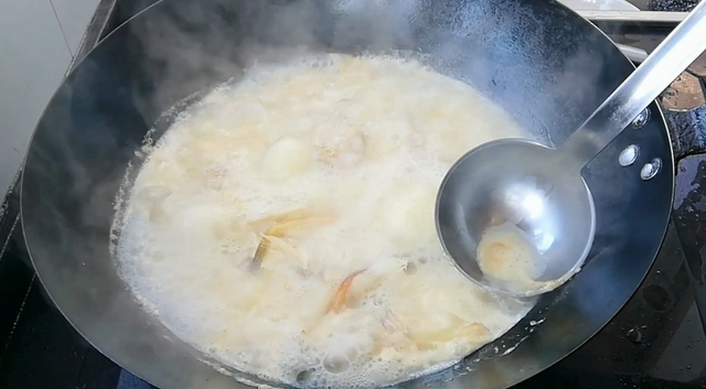 回鱼的鱼鳞怎么去掉