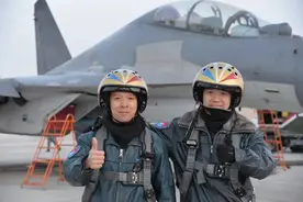 雾都雄鹰再获金头盔！“炸弹卡车”歼-16空战实力不容小觑图片