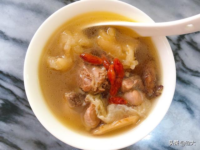 花胶炖汤后肉还要吃吗 花胶炖汤后肉还要吃吗视频