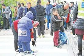 小学班群现“奇葩发言”，班主任霸气回怼超精彩：最好请全职保姆图片