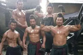 98版《水浒传》堪称国产肌肉大片，谁说中国演员不健身？图片