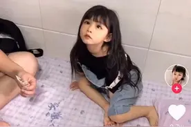 折翼的小天使：妈妈说宁愿不要这颜值，只要你的平凡图片