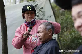 贵阳森林理发摊，5元理个发图片