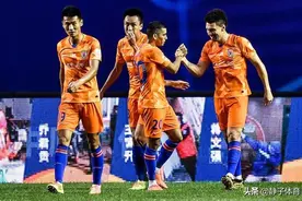 山东鲁能完美躲过金元泡沫，未来中超将迎来泰山时刻图片