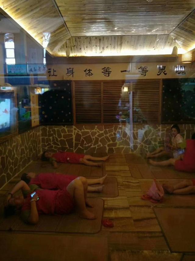 汗蒸前涂身体乳还是汗蒸后