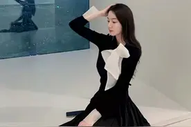 孟非晒23岁女儿近照！减肥成功穿黑裙超美，难怪郭德纲想当亲家图片