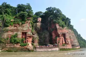 50年前乐山大佛大发现！胸口处发现神秘密室，所藏之物令人失望图片