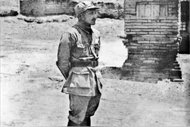 55年我国实行军衔制，邓小平在元帅中能排第几？两份名单揭晓答案图片