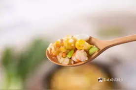 3碗白米饭不如1勺黄金炒饭！天热了要这样给娃吃主食，补钙补维C图片