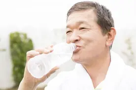 心跳、血压、体重，想要了解老人的身体情况，三个指标很重要图片