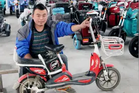 电动车没拧转把自己会“跑”？修车师傅教你2招轻松解决