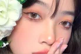 住手！别再这样戴美瞳了，会瞎的图片