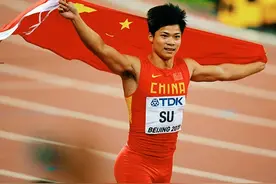 苏炳添年轻的时候，一直没进10秒！他从9.99到9.91，花了3年时间图片