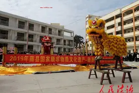 “牛哥”唱响禁毒戏“狮王”舞出新风尚——广西藤县创新特色品牌多维度打好禁毒宣传攻坚战图片