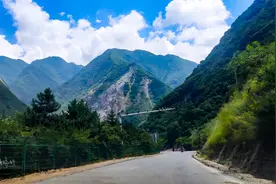 秦岭小环线自驾游，全程139公里，体验山路驾驶野炊爬山乐趣图片