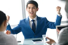 面试官：“井”字加一笔是什么字？博士答不上来，学渣机智应对图片