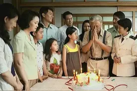 《父母爱情》江德福八十岁生日聚会上的那个白衣少年到底是谁？图片