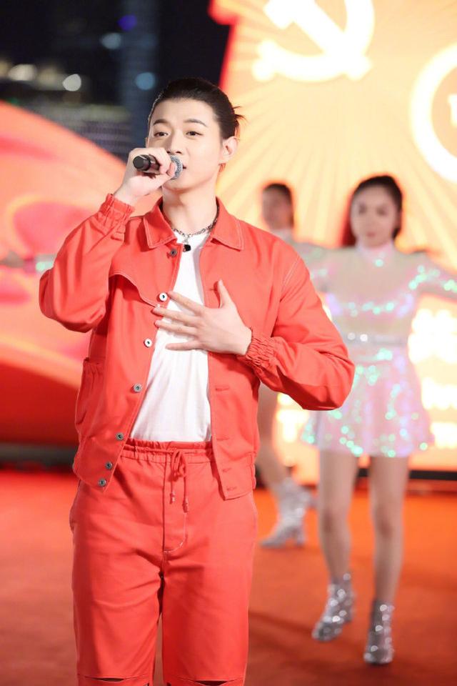 霍尊老婆个人资料 妻子,陈露晒霍尊出轨实锤,霍尊自曝发生关系频繁,称