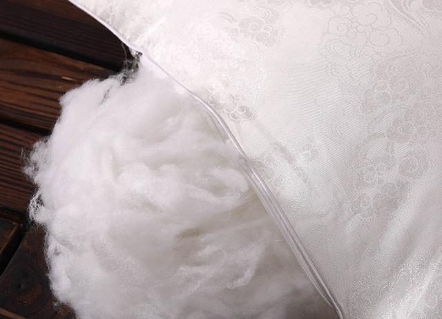 蚕丝被成为智商税重灾区！当心被坑钱还伤了健康