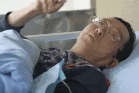 史铁生21岁坐轮椅，47岁患尿毒症，临终前苦熬9小时只为救人图片