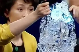 陕西女子带菩萨去鉴宝，专家看后：关上灯图片