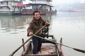 长江捞尸人：捞尸人的世界，不仅仅只有金钱与良知的较量图片