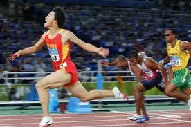 刘翔现状，身价上10亿，结婚3年没生娃，34岁妻子被宠成宝宝图片