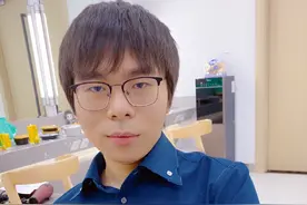 JDG战胜IG之后的福利，餐具全部换新，以前用脸盆吃饭？图片