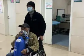武汉协和医院移植团队四小时成功换肺，六旬老人新肺过新年图片