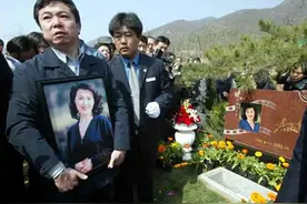 2002年，41岁女星猝然离世，成为陈道明一生的痛，至今无法释怀图片