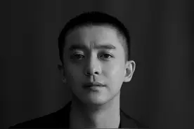 张益达说：我的优点就是我很帅。网友回复：以后张益达也是形容词图片