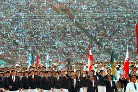 新中国第一次参加奥运会那些获得银牌的中国运动员今何在？图片