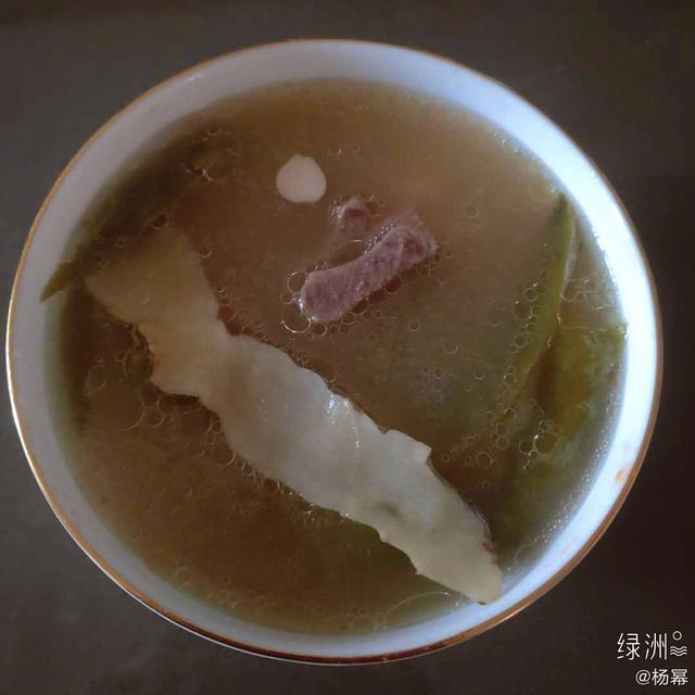 海底可以炖花胶吗 花胶海底椰煲汤的做法