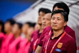 国青小将遭罚，成耀东对此这么说……图片