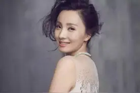 陶虹年轻时有多漂亮？姜文称赞她是一只“狐狸”。网友：好美图片
