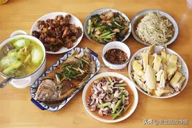 南宁普通家庭的晚餐，6菜1汤白米饭，网友：伙食这么好，有矿图片