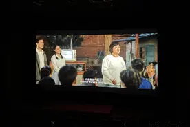 《你好，李焕英》票房破33亿元背后，谁赚翻了？图片