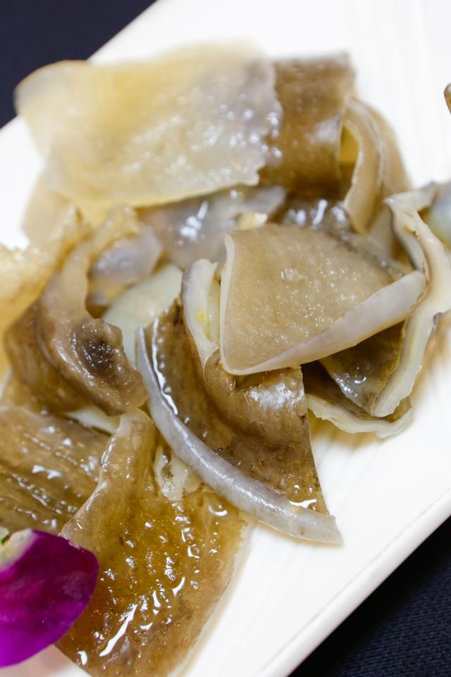 红酒和花胶一起炖煮吗 红酒和花胶一起炖煮吗会中毒吗