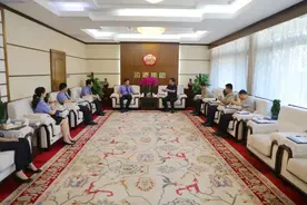 杨景海在汾酒集团调研图片